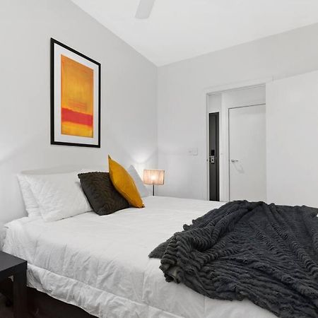 108 Astral Apartments เมลเบิร์น ภายนอก รูปภาพ